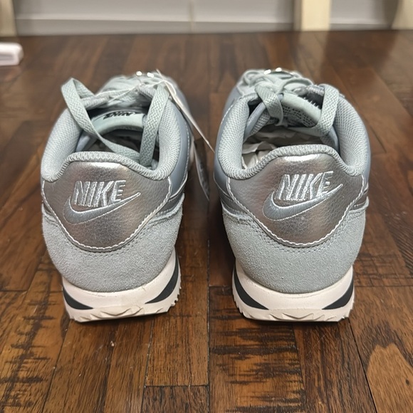 Nike Cortez Sneakers Shoes NWT Sustainable Textile Gray Pumice swoosh silver 8.5 - Picture 9 of 16